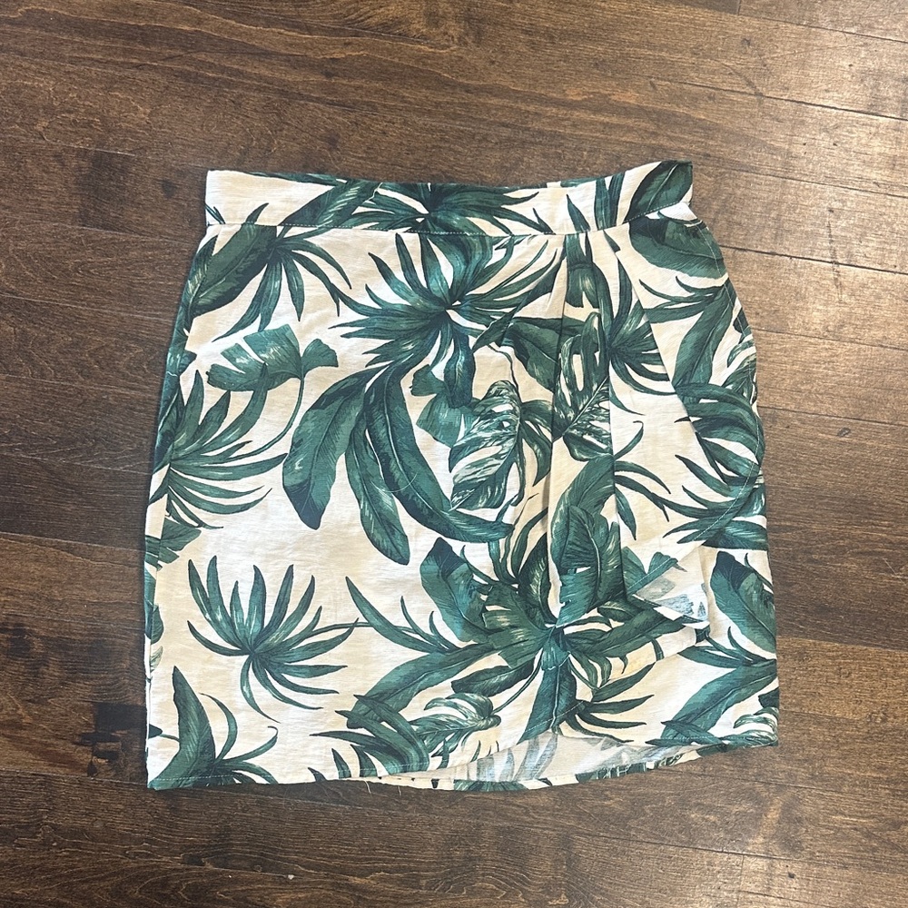 H&M Tropical Green Leaf Print Skirt US 6
